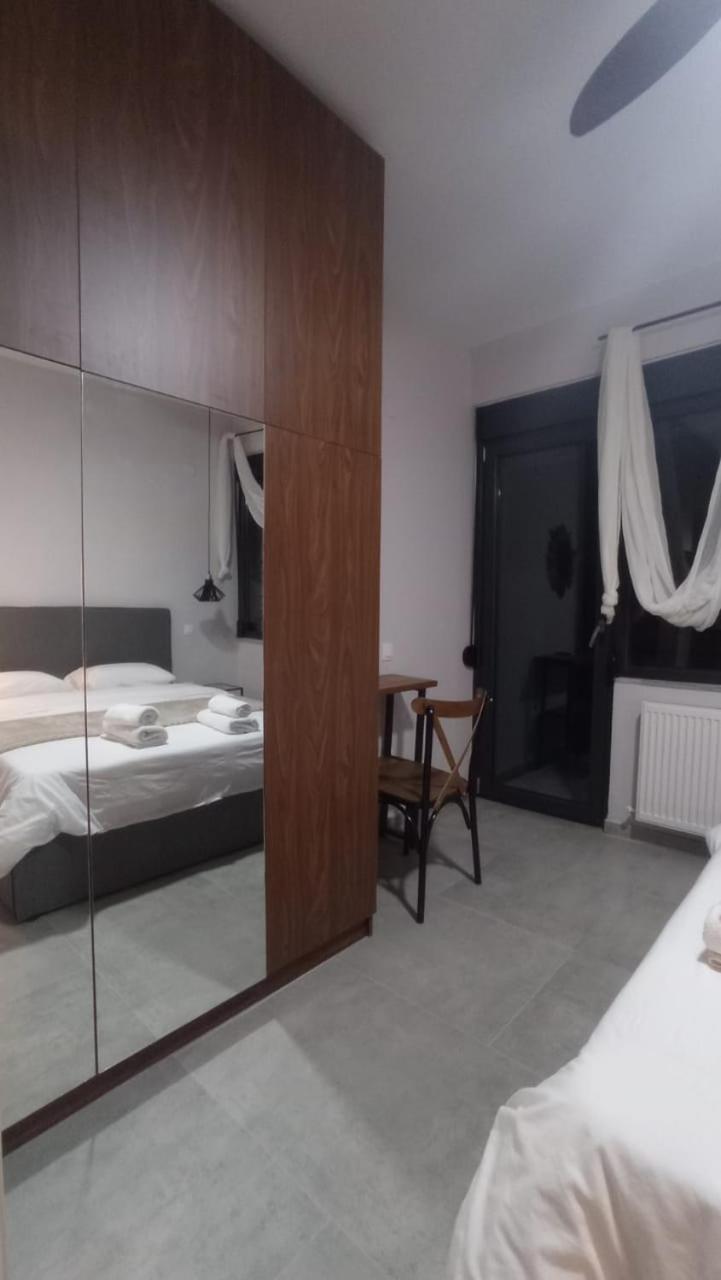 Ellis Apartments Thessaloniki Buitenkant foto