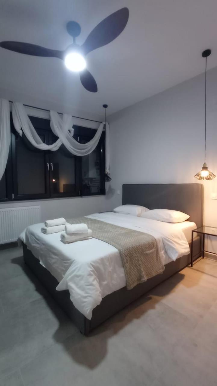 Ellis Apartments Thessaloniki Buitenkant foto